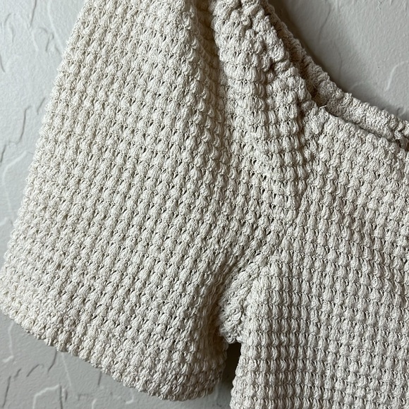 SHEIN tan crop top scalloped edge on bottom lined in front textured fabric sz L - Picture 3 of 7